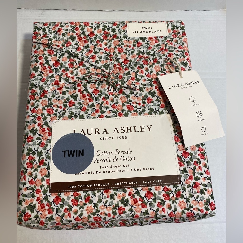 Laura Ashley EMOGENE Red Green White Floral Cotton Percale TWIN Sheet Set 3 pc - Picture 2 of 9